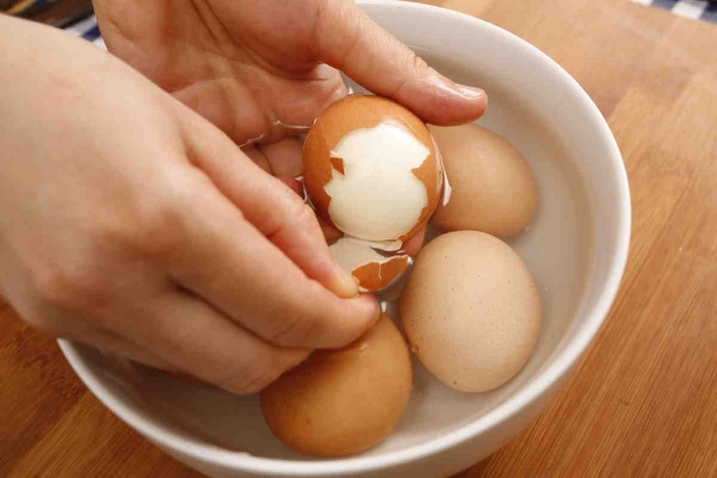 kaynamış yumurta nasıl kolay soyulur