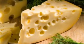 İsviçre peyniri neden delikli