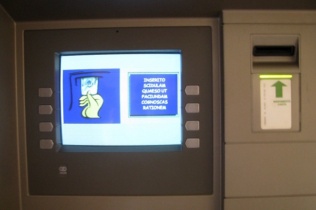 Vatikan Latince ATM